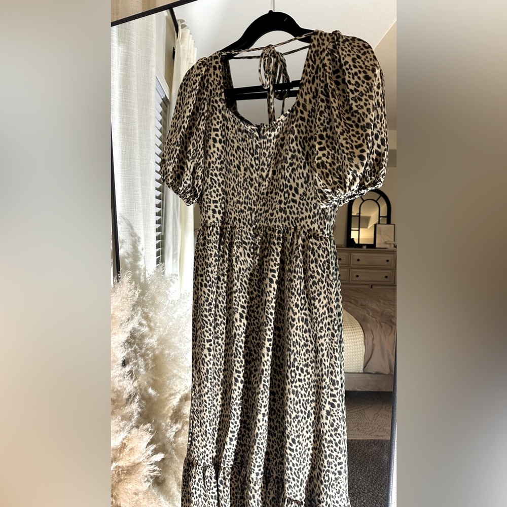 Tie back cheetah print summer dress